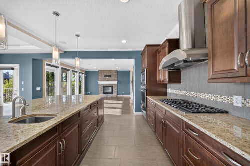 2273 Warry Loop, Edmonton, AB 