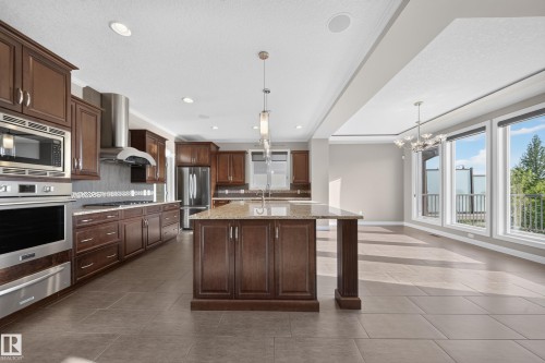 2273 Warry Loop, Edmonton, AB 