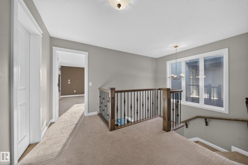 2273 Warry Loop, Edmonton, AB 