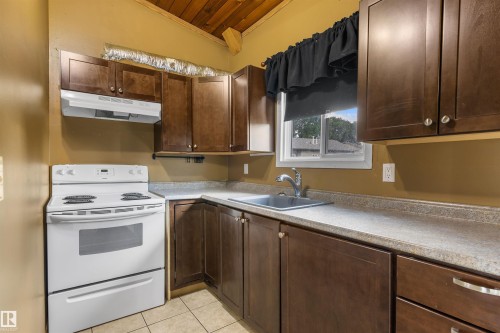11 Northwoods Village, Edmonton, AB 