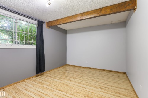 11 Northwoods Village, Edmonton, AB 