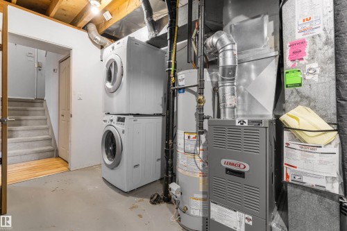 11 Northwoods Village Nw, Edmonton, AB - Indoor Photo Showing Laundry Room