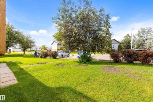 11 Northwoods Village Nw, Edmonton, AB - Outdoor