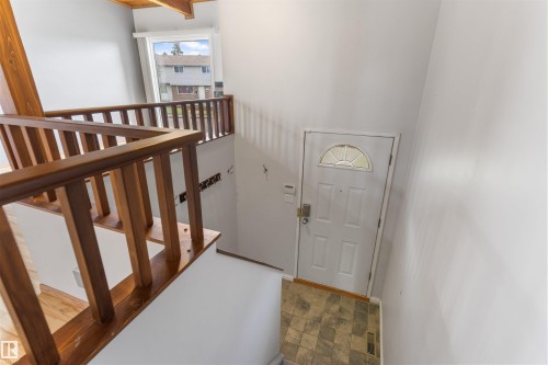 11 Northwoods Village, Edmonton, AB 