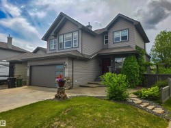 704 WILDWOOD Point(e)  Edmonton, AB T6T 0B2