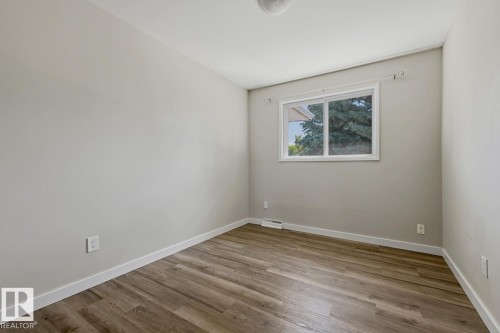 12832 89 Street, Edmonton, AB 