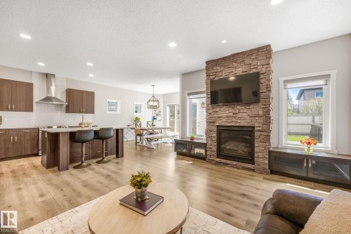 20741 98A Avenue, Edmonton, AB 