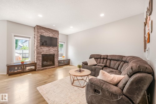 20741 98A Avenue, Edmonton, AB 