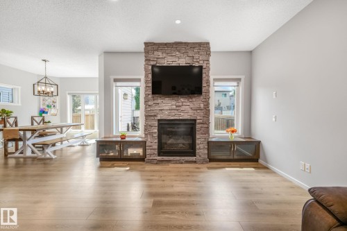 20741 98A Avenue, Edmonton, AB 