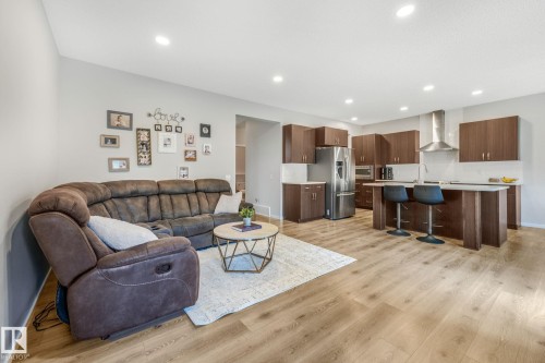 20741 98A Avenue, Edmonton, AB 
