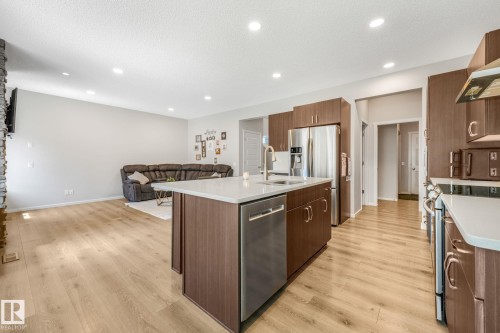 20741 98A Avenue, Edmonton, AB 