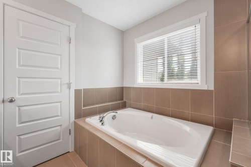 20741 98A Avenue, Edmonton, AB 
