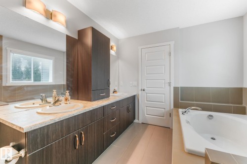 20741 98A Avenue, Edmonton, AB 