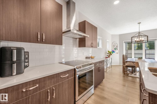 20741 98A Avenue, Edmonton, AB 