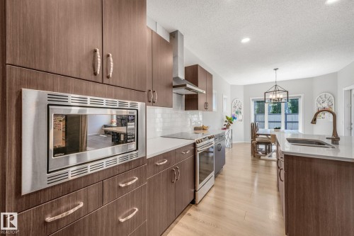 20741 98A Avenue, Edmonton, AB 