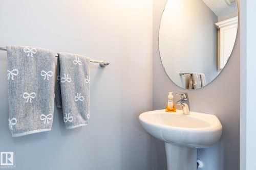 2 PC Powder room on main floor - 55 20 Augustine Crescent, Sherwood Park, AB 