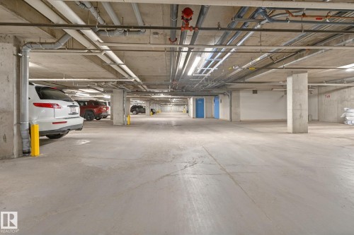 117 1204 156 Street, Edmonton, AB - Indoor Photo Showing Garage