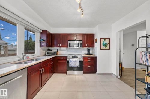9326 158 Street, Edmonton, AB 