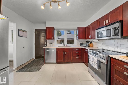 9326 158 Street, Edmonton, AB 