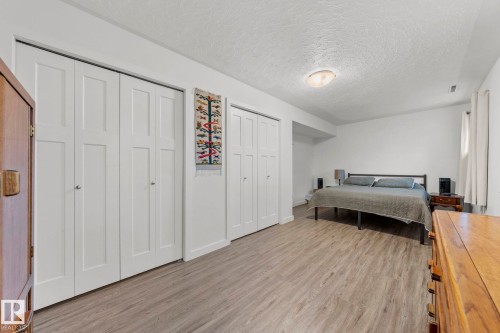 9326 158 Street, Edmonton, AB 