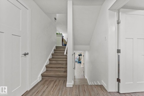 9326 158 Street, Edmonton, AB 