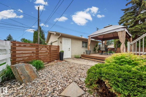 9326 158 Street, Edmonton, AB 