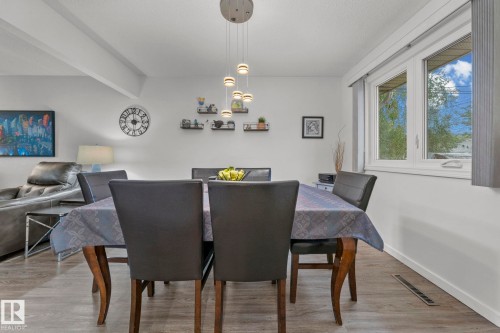 9326 158 Street, Edmonton, AB 