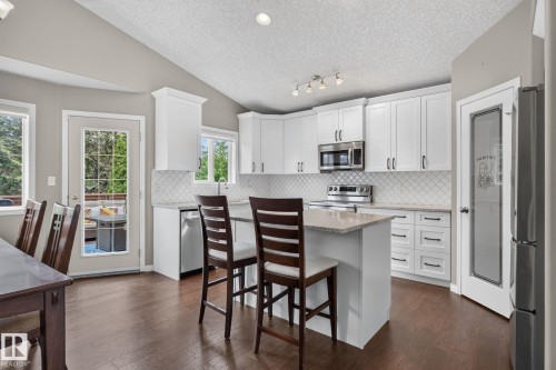 4914 152A Avenue, Edmonton, AB 