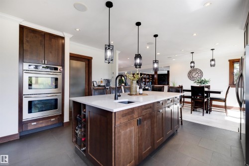 13850 Ravine Drive, Edmonton, AB - Indoor Photo Showing Kitchen With Upgraded Kitchen