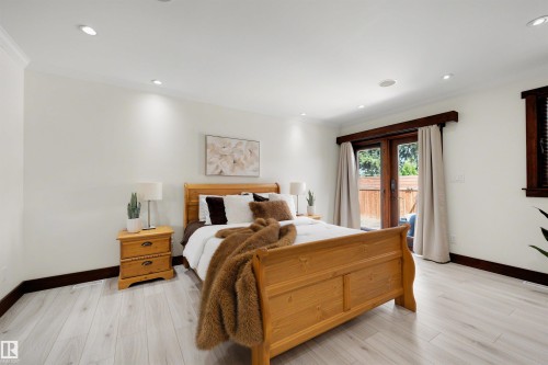 13850 Ravine Drive, Edmonton, AB - Indoor Photo Showing Bedroom