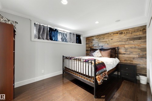13850 Ravine Drive, Edmonton, AB - Indoor Photo Showing Bedroom
