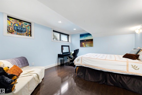 13850 Ravine Drive, Edmonton, AB - Indoor Photo Showing Bedroom
