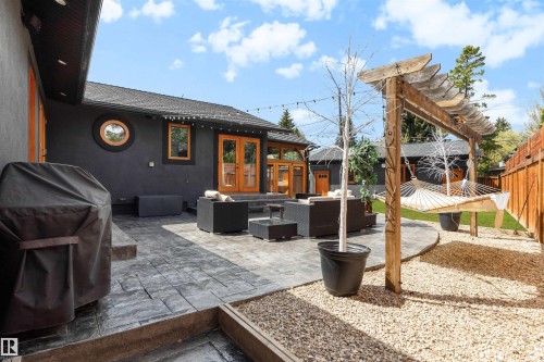 13850 Ravine Drive, Edmonton, AB - Outdoor