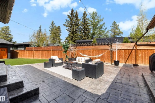 13850 Ravine Drive, Edmonton, AB - Outdoor With Backyard