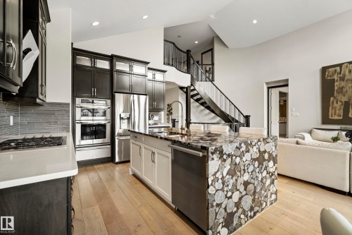 1121 Adamson Drive, Edmonton, AB 