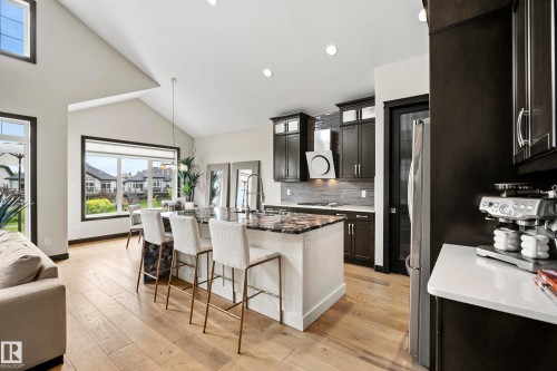 1121 Adamson Drive, Edmonton, AB 