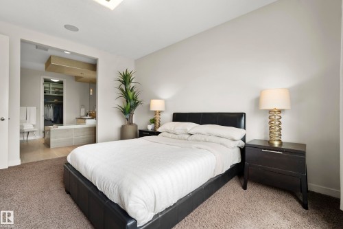 1121 Adamson Drive, Edmonton, AB 