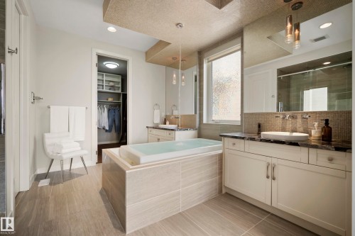 1121 Adamson Drive, Edmonton, AB 