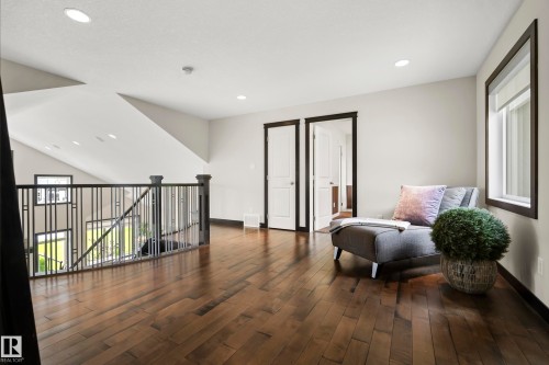 1121 Adamson Drive, Edmonton, AB 