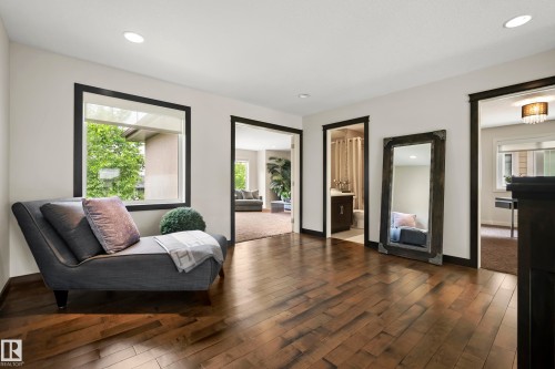 1121 Adamson Drive, Edmonton, AB 