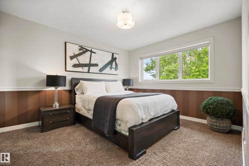 1121 Adamson Drive, Edmonton, AB 