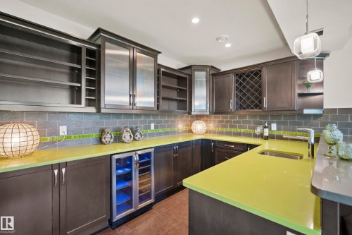1121 Adamson Drive, Edmonton, AB 