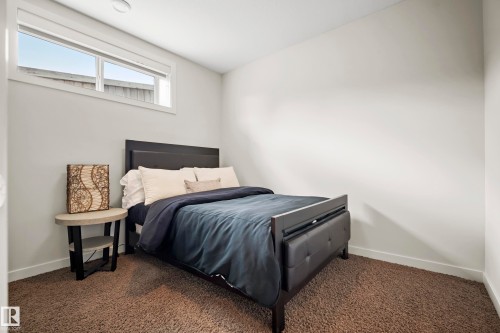 1121 Adamson Drive, Edmonton, AB 
