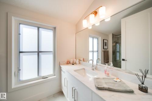 9135 141 Street, Edmonton, AB 