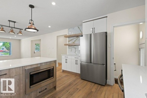 16203 88 Avenue, Edmonton, AB 