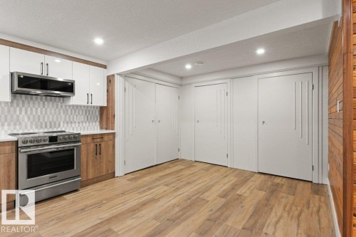 16203 88 Avenue, Edmonton, AB 