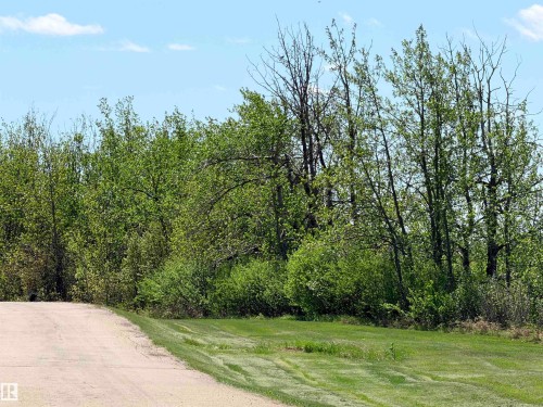 Image quality insufficient for description - 50 Ave. 52 St., Rural Westlock County, AB 