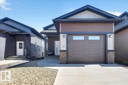 10 Whitetail Cove Mundare, AB T0B 3H0