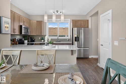 2835 Maple Way, Edmonton, AB 
