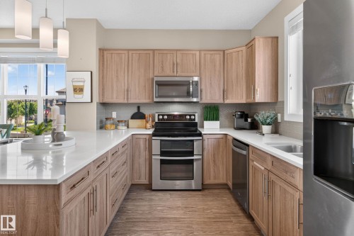 2835 Maple Way, Edmonton, AB 